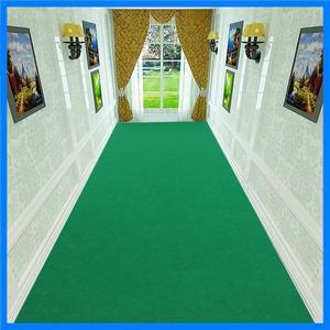 야외 결혼식 축하 이벤트를 위한 녹색 복도 카펫 파티 및 댄스 무대 방 장식을 위한 미끄럼 방지 전시 카펫