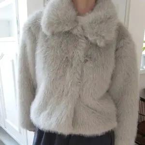 [모코블링]그레이쉬 카라 퍼자켓 기본핏자켓 퍼자켓 카라자켓 겨울아우터