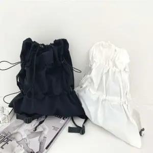 여성 2컬러 데일리 나일론백 조리백 스트랩 경량 백팩 (WFJ73EY)