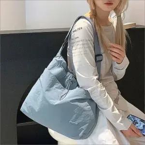 크로스백 여성 토트 전면포켓 스트링 마그네틱 나일론 가방 (WFK6L9O)