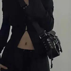 레더 가죽 포켓 버클 스트랩 미니 모터백 숄더백