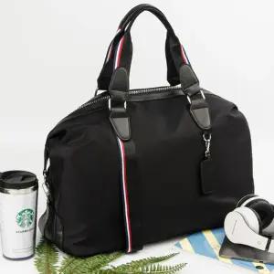 스포츠 운동용 보스턴백 여행 세컨백 옷 보조 가방