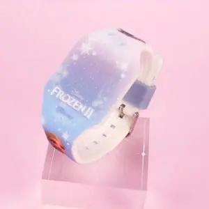 겨울왕국 방한 시계 스타일