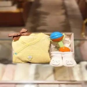 [아가방] 슈가 거즈 쁘띠 우주 포니선물용양말(노랑)하트 딸랑이 (01T13750176002)