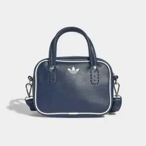 [아디다스키즈 판교] KD7845 ADICOLOR SB 아디컬러 XS 가방 크로스백 휴대폰 가방 HPKK