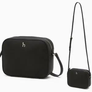 [헤지스]블랙 가죽 퍼피 카메라백 HIWA6E180BK_s