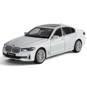 1:24 BMW 5 시리즈 530i 합금 럭셔리 자동차 모델 다이캐스트 메탈 장난감 차량 시뮬레이션 사운드 및 어린