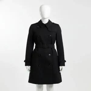 [버버리]생산 Mid-length Chelsea Heritage Trench Coat 8079402 미드 렝스 첼시 트렌치코트 817471