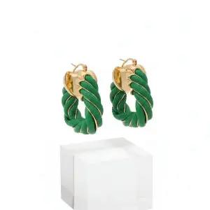 [보테가베네타]트위스트 트라이앵글 후프 이어링 732157 VAHUA 3708 816816