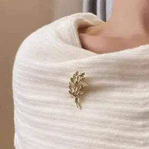 고급 배찌 뱃지 진주 큐빅 정장 한복 옷핀 브로치 (WFKC68Z)