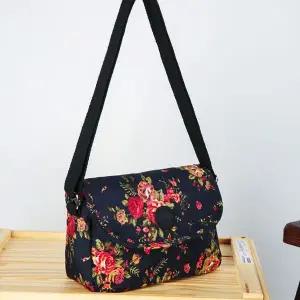 아줌마 패턴 엄마 크로스백 가방 데일리 플라워