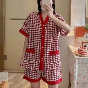 브이넥 체크 파자마 반팔 반바지 세트 클래식한 패턴 멋스러움 자연스러운 데일리 디자인 수면 공용 휴식