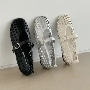 여자 여름 하트홀 펀칭 메리제인 스트랩 단화 샌들