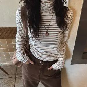 [메이블루]워머 스트라이프 폴라티