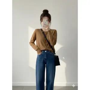 [롯데백화점]SOUP 기본 라운드 니트가디건  SBAGD371