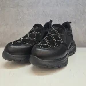 올포유 여성 스포츠 퀼팅 핫픽스 운동화 25FW (AWAKO9261)