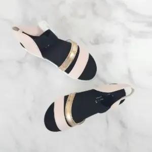 여름 키즈샌들 초등학생 여아샌들 (210만 가능)