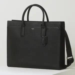 [헤지스](대구신세계)블랙 로고배색 소가죽 서류가방 HJBA5F650BK