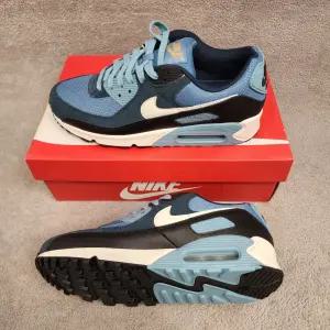 나이키 에어 맥스 90 프리미엄 남성 신발 운동화 FZ9895-400