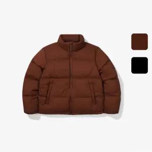 [휠라](천안아산점)남여 인기컬러덕다운 2종 유니 에센셜 숏 덕다운 / FS2DJF4102X