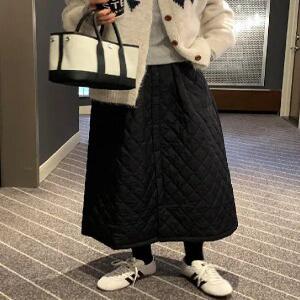 블랙 퀄팅 플레어 패딩 스커트 (one color) 전체밴딩