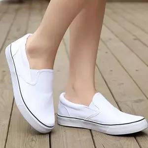 여성용운동화쇼핑몰 커플 여행 나들이 룩 코디 남녀 공용 슬립온 운동화