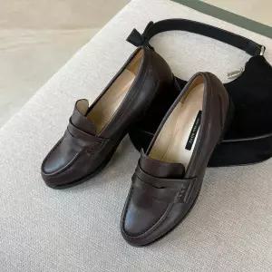 SOVO 이네즈 매니시 통굽 단화 페니로퍼 여성로퍼 3cm