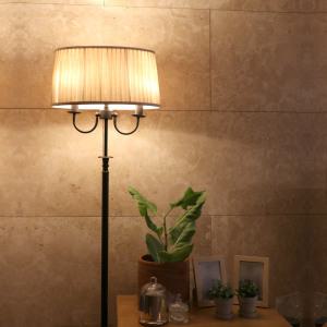 거실 인테리어 조명 바로네스 플로어 장스탠드