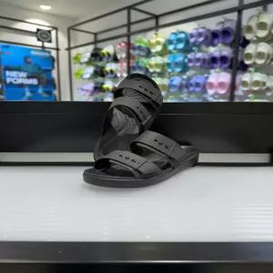 [크록스] 크록스 브루클린 버클 로우 슬라이드 211215-001 블랙 버클 슬리퍼