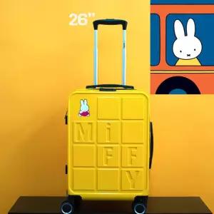 윤슬디자인 미피화물용 캐리어26인치 특대사이즈대형 폴리카보네이트 해외유럽여행 큰가방 기숙사 여행가방