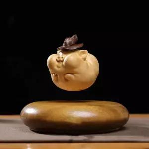 자기부상 우드 돼지 인테리어 장식 소품 선물용 거실 사무실