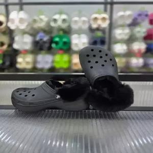 [크록스]여성 키높이 클래식 플랫폼 퍼즈 라인드 클로그 212854-001/애플아울렛