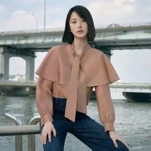 [케네스레이디][BYLYNN]에로카 케이프 커프스 블라우스 EWBLOK0100