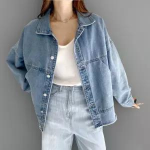 여성용 루즈핏 중청 데님 자켓 포켓 디자인 탄탄한 코튼 소재