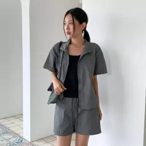 여자 힙무드 바스락 하이넥 반팔 집업 반바지 세트