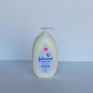 화이트로션 존슨 보습로션 바디케어 500ml화이트로션 (WFJ70RQ)