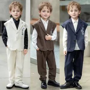 클래식 투버튼 빅포켓 플라워 자수 오버핏 조끼 세트.