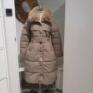 [르피타] HC06 클래식 퍼 칼라 슬림 롱패딩(베이지) L254UJPC09 (44544354)