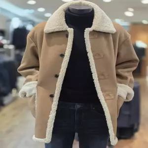 [바쏘옴므] 25년 F/W 카멜 양가죽 배색 페이크 무스탕 하프점퍼