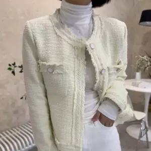 가을 노카라긴팔 화이트 트위드자켓