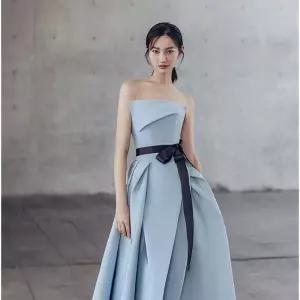 드레스 축제 화보 결혼식 웨딩 블랙 장식 골드