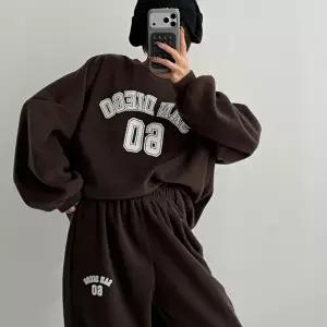 [옷자락]여자 겨울츄리닝 레터링 후리스맨투맨 조거팬츠 세트