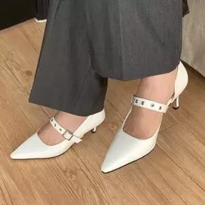 [하프클럽/]스틸레토 여자 구두 펌프스 힐 스트랩 메리제인 코디