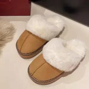 여성 배색 스티치 퍼 슬리퍼 겨울 트렌디