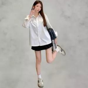 여성 클래식 화이트 반팔 스트라이프 카라 셔츠