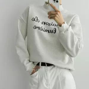 [다잇템] 여자 필기체 터틀넥 프릴하이넥 박시 FW 맨투맨