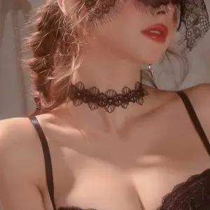 [에이치플러스몰]여성 블랙 시크 플라워패턴 레이스 초커 패션목걸이