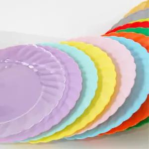 물결무늬 얇고 큰 행사용 플라스틱 접시6P 이벤트 키즈카페