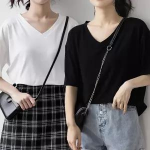 여성 여름 브이넥 무지 반팔 기본 티 셔츠 2P 세트흰색 검은색