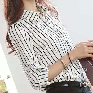 캐주얼 여성 나들이 패션 치크 블라우스 셔츠 남방 정장 오피스룩 출퇴근 줄무늬